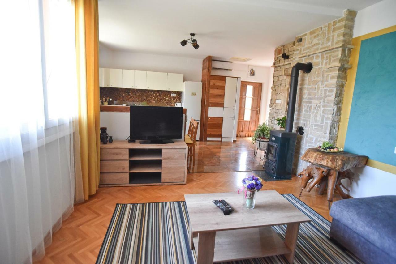 Mihaela Apartment 扎达尔 外观 照片